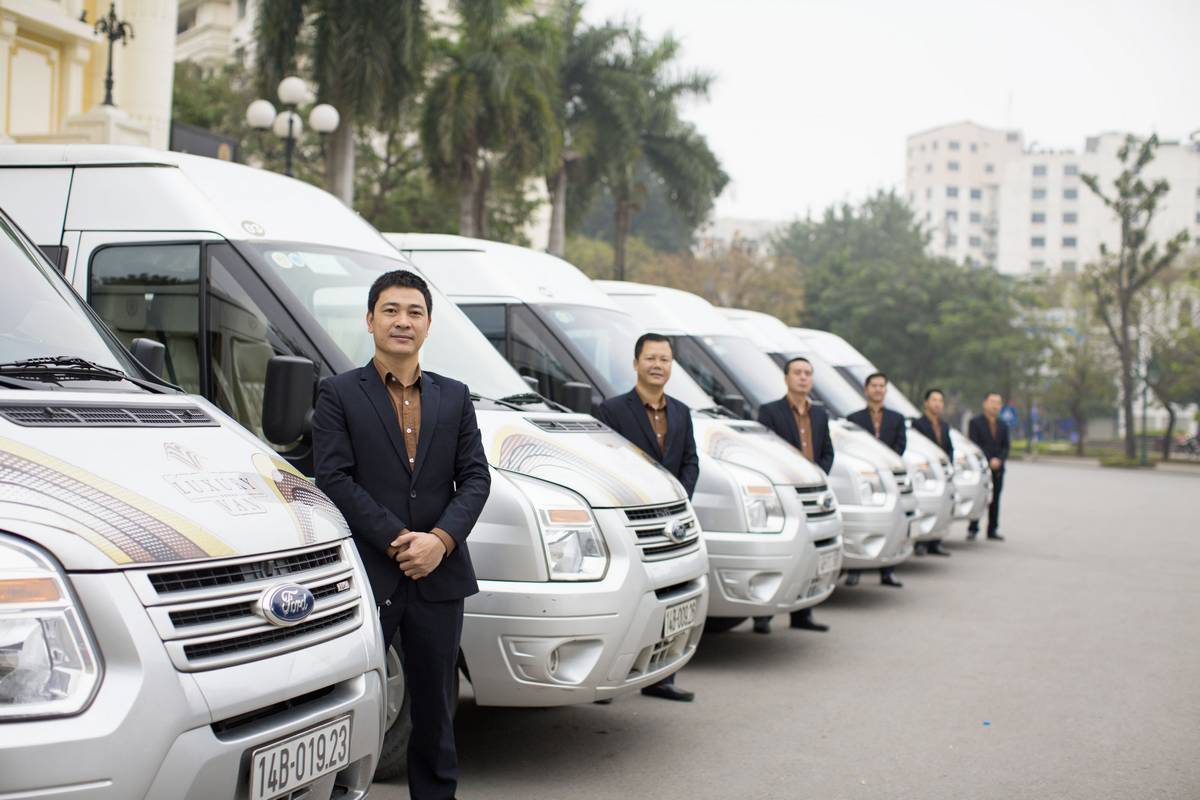 Luxury van transfer for Dragon Legend cruise